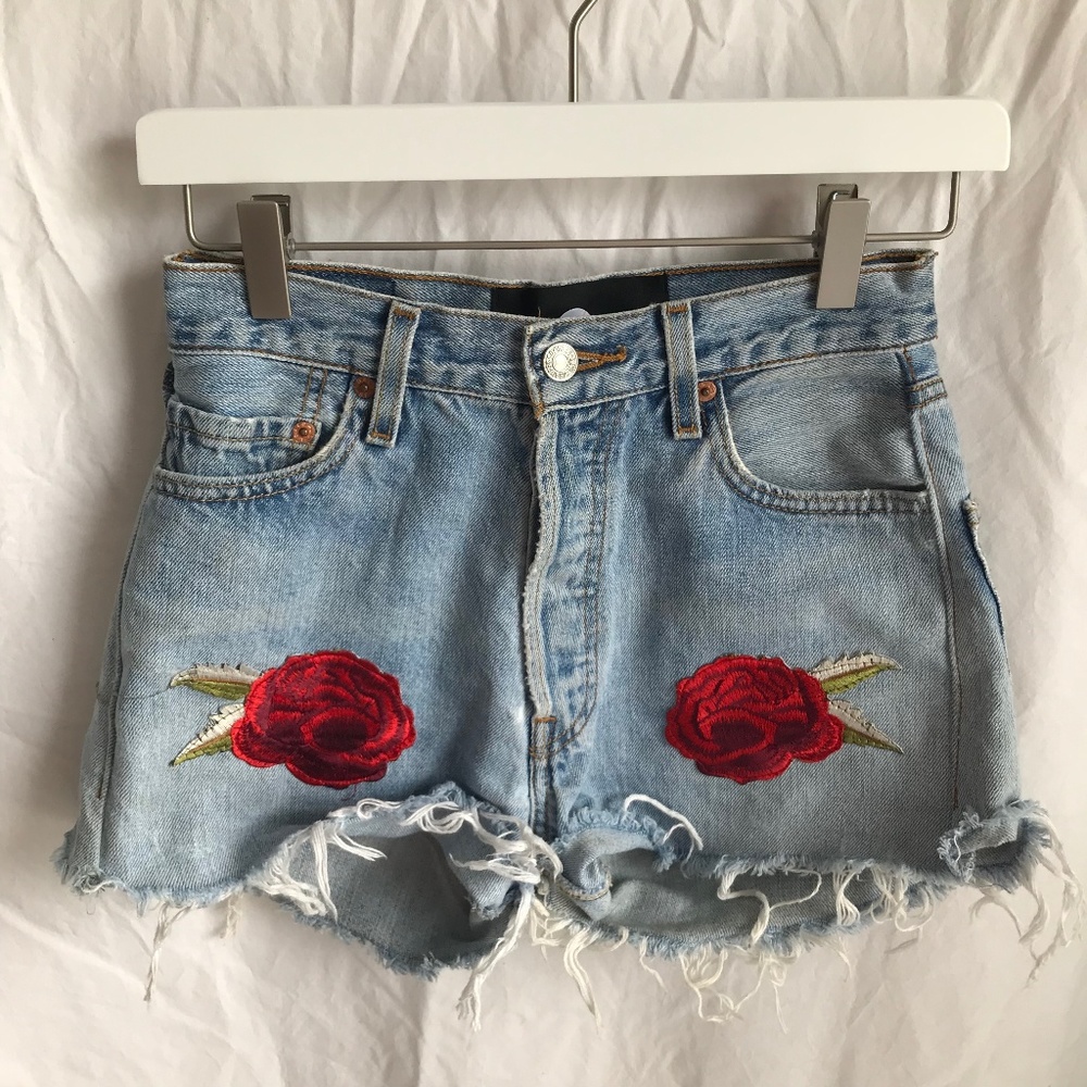 Levi's Nasty Gal After Party 501 cutoffs rose